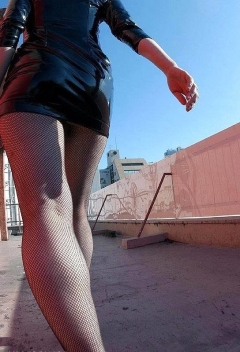 Девушка в ошейнике 4 фото